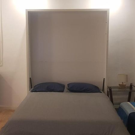 Aparthotel Charming Loft - Tour Eiffel/ Rue Cler à Paris Extérieur photo