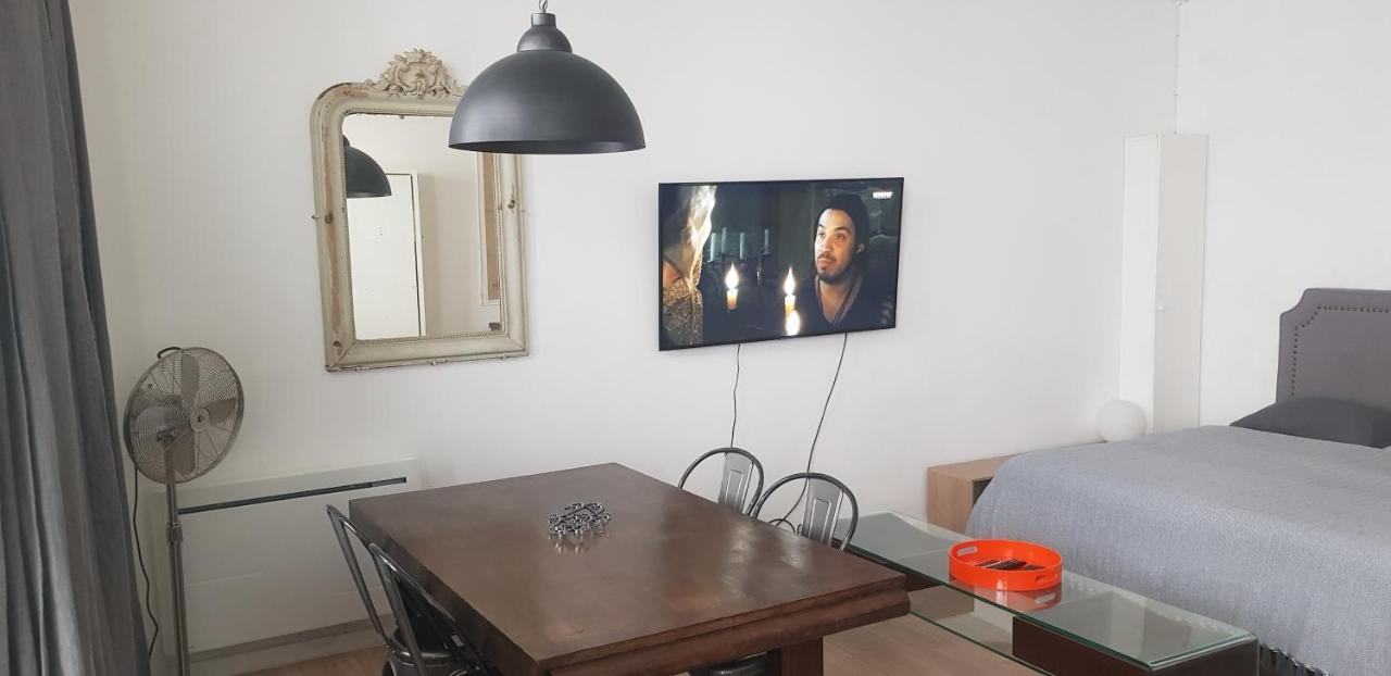Aparthotel Charming Loft - Tour Eiffel/ Rue Cler à Paris Extérieur photo