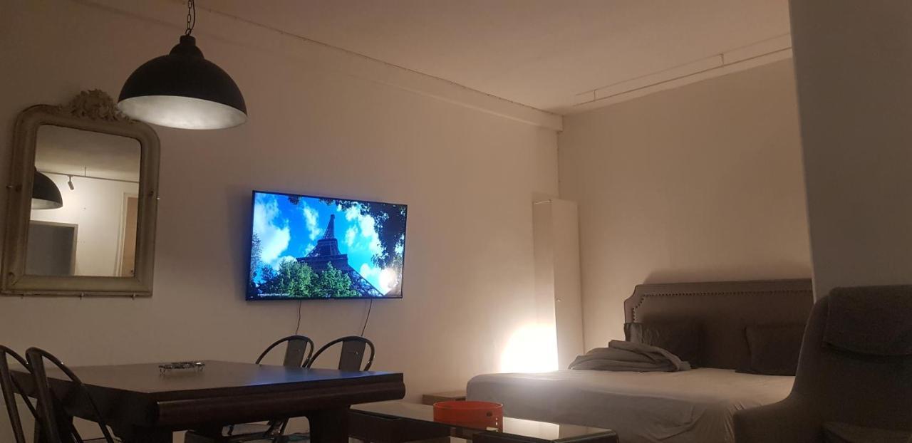Aparthotel Charming Loft - Tour Eiffel/ Rue Cler à Paris Extérieur photo